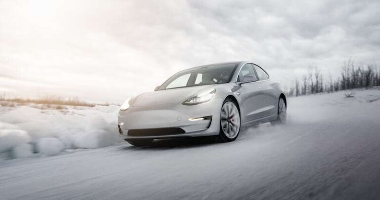 Do Electric Cars Work In Cold Weather? - Ezoomed