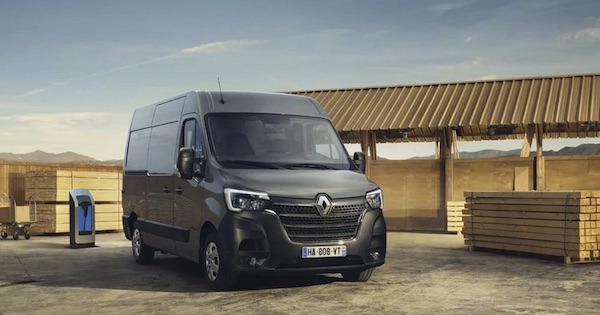 Renault Master E-Tech Electric Van In-Depth Review 
